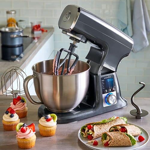 pampered chef deluxe stand mixer